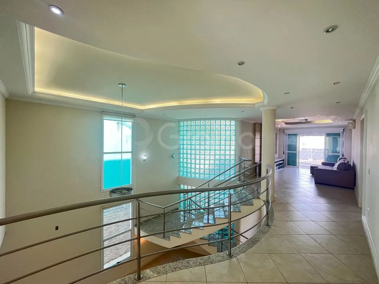 Casa de 349m² com 3 suítes no bairro Balneário - Foto 2