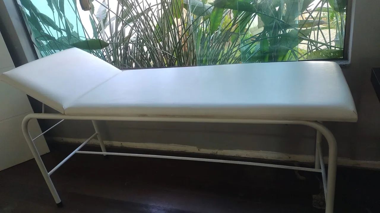 Maca branca para estética , consultórios, em ótimo estado. - Foto 2