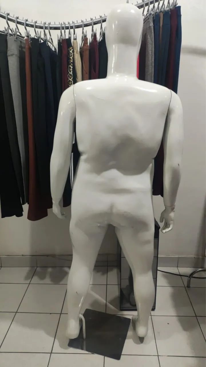 Manequim Plus Size Masculino de Fibra - Foto 2
