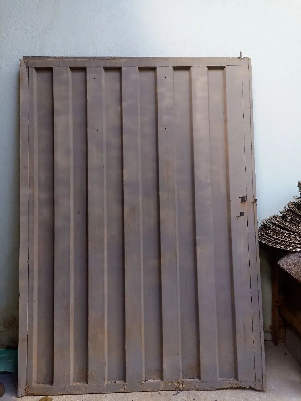 Two-leaf gate436556135347660800