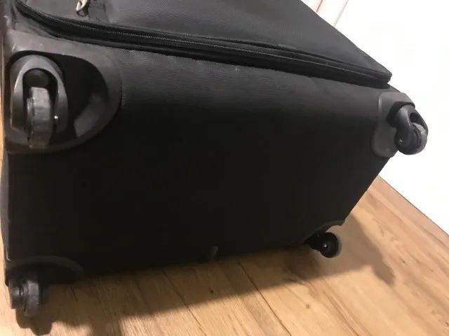 Mala Grande Samsonite Ultra-Light Tech - Rodas para Conserto - Foto 5