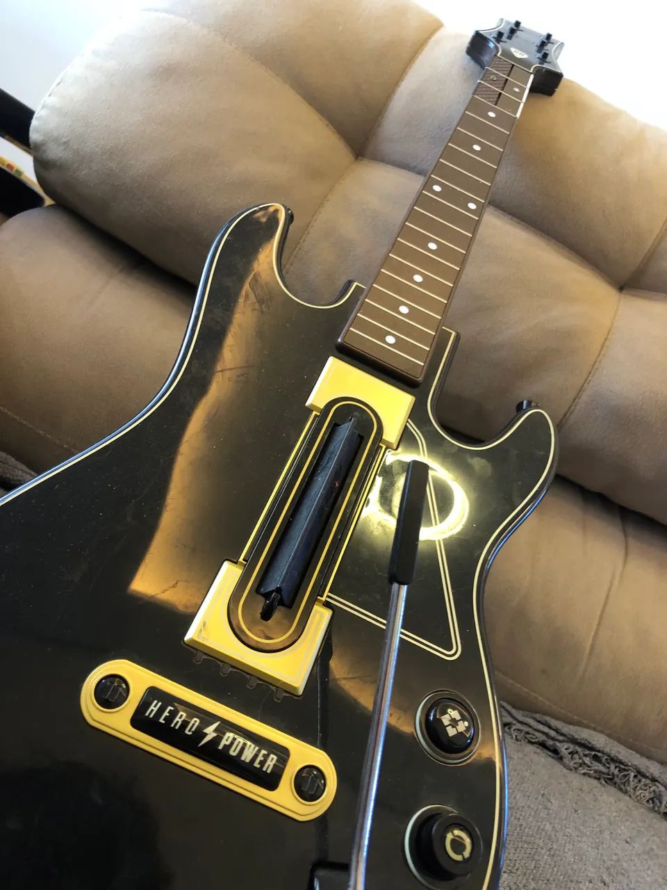 Guitarra de jogo - Peças e Acessórios de Vídeo Game - Nova Lima