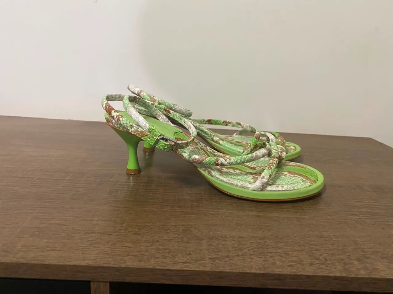 Sandália Schütz n 35 - Foto 2