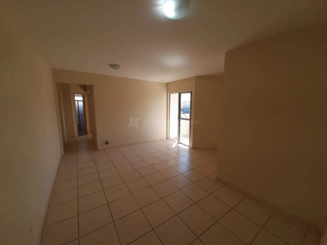 Apartamento com 02 dormitórios - Zona 07