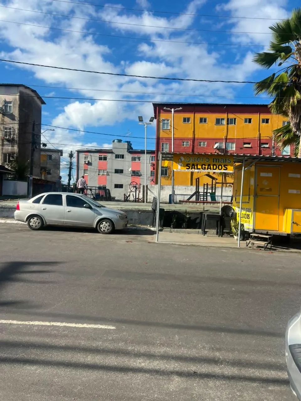 Alugo, um trailer exelente ponto comercial para lanches,