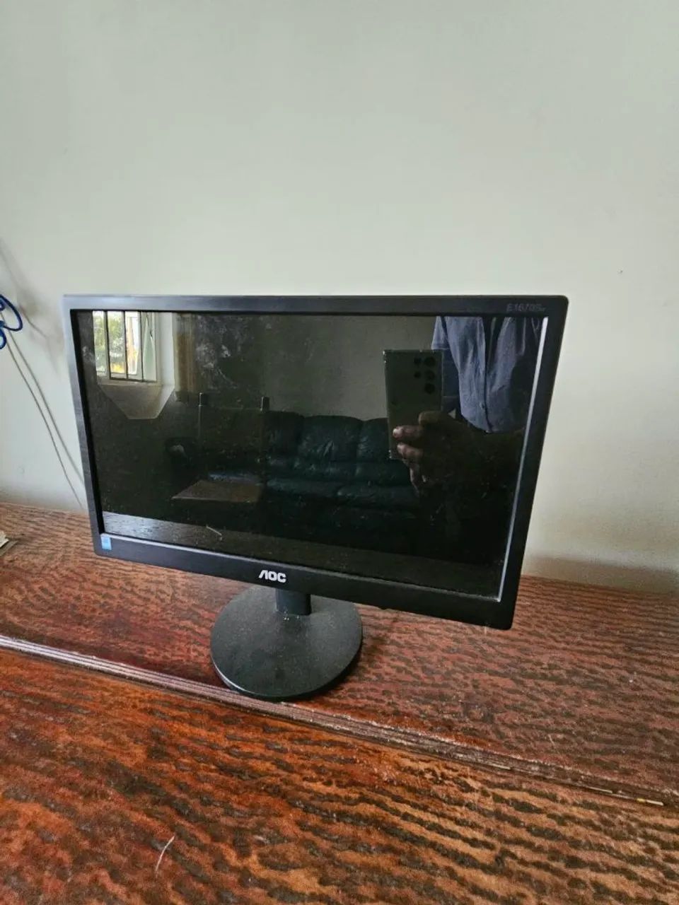 Monitor AOC