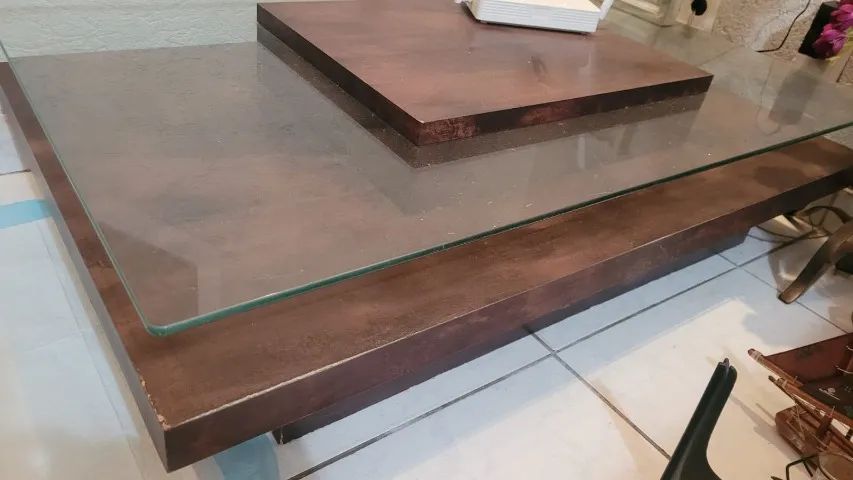 MESA DE CENTRO MODERNA EM CAMADAS COM TAMPO FLUTUANTE EM VIDRO TEMPERADO