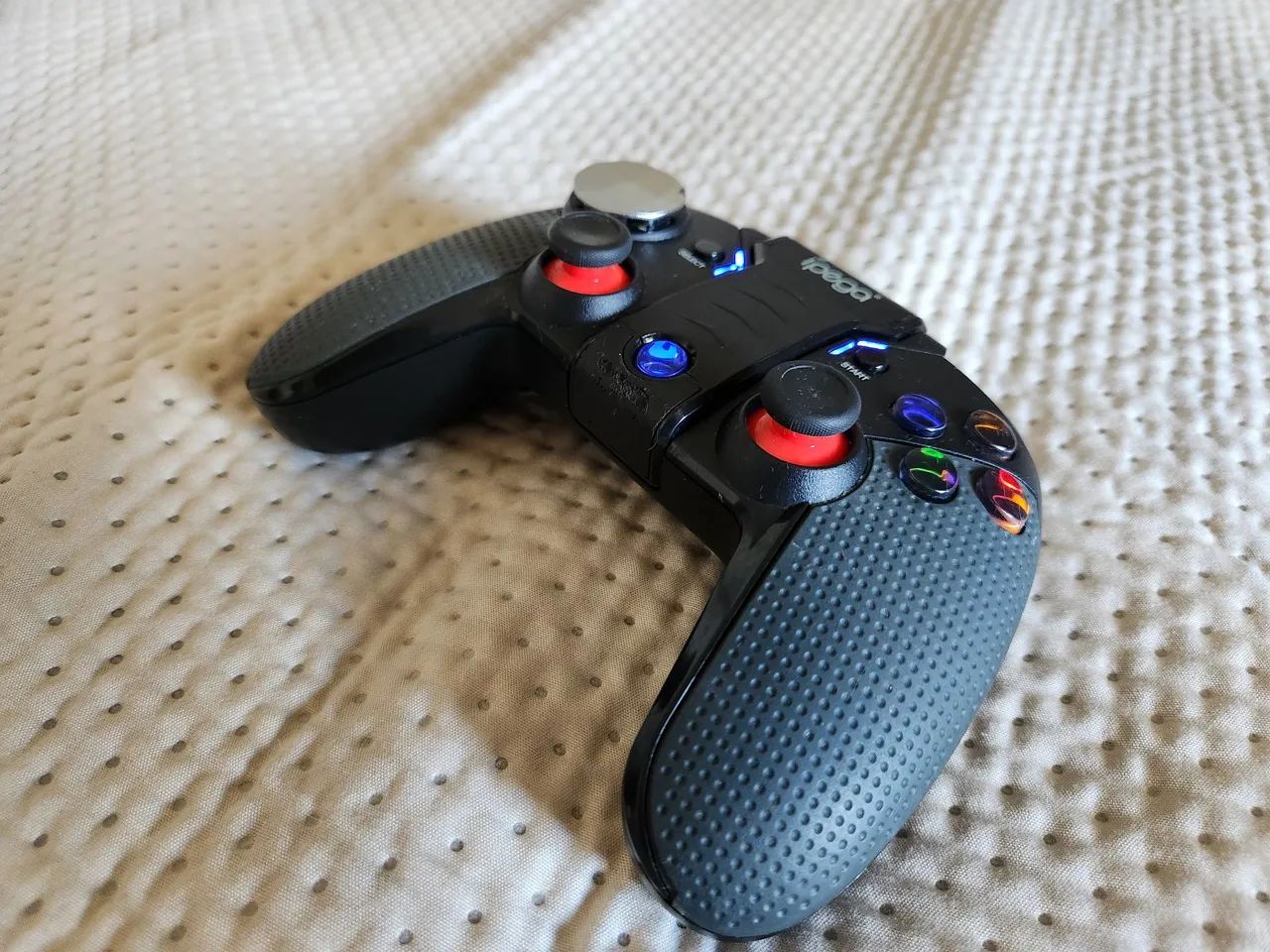 Controle para Celular/PC Ípega Wolverine 9099