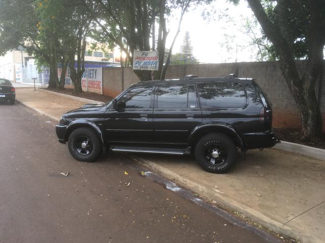 Vendo ou troco por saveiro .Pajero sport 2.8 turbo diesel 4wd