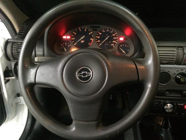 CORSA Classic 1.6 2003 c/ direção hidráulica - Foto 13