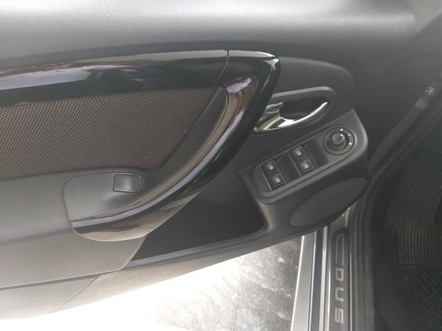 Duster 2.0 Automático 4x2/ 2017/2018 - Foto 12