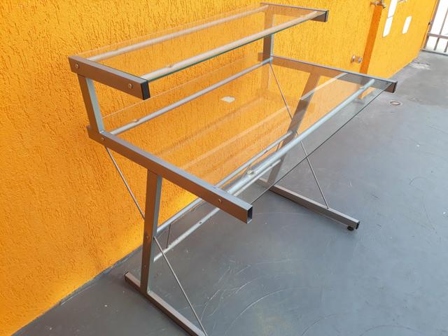 Escrivaninha com vidro - Foto 2