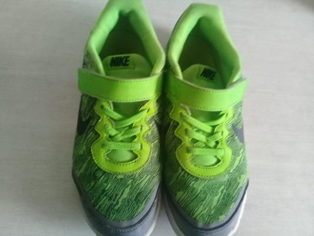 tenis nike menino 33