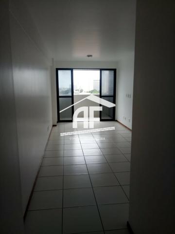 Apartamento para venda possui 91m² com 3 quartos localizado no bairro do Farol