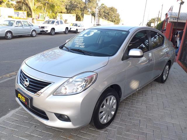 Nissan Versa - Foto 5
