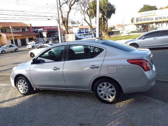 Nissan Versa - Foto 4