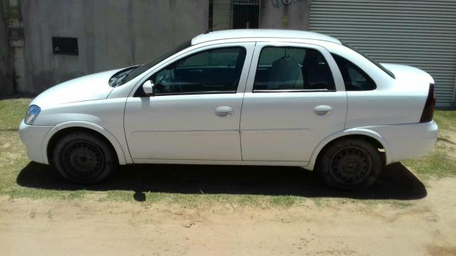 Corsa 1.8 2007 - Foto 5