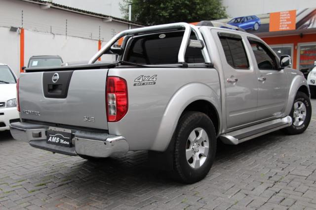 NISSAN FRONTIER SEL CD 4X4 2.5 TB DD AUT - Foto 6