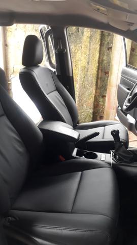 Hilux 2.8 manual 4 x 4 passo - Foto 5