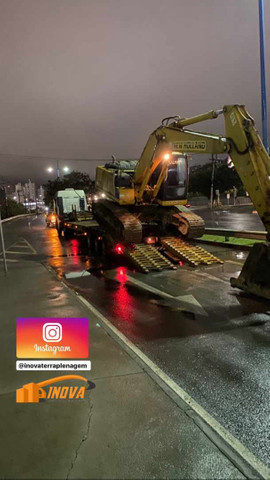 Terraplanagem , demolição e limpeza de canal