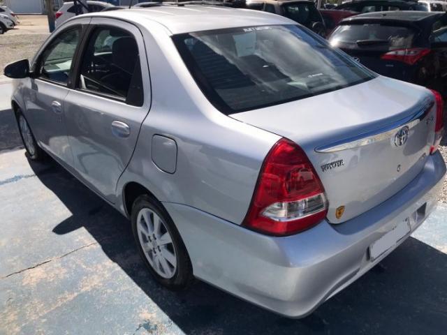 Toyota etios sedan 2019 1.5 x plus sedan 16v flex 4p automÁtico - Foto 3