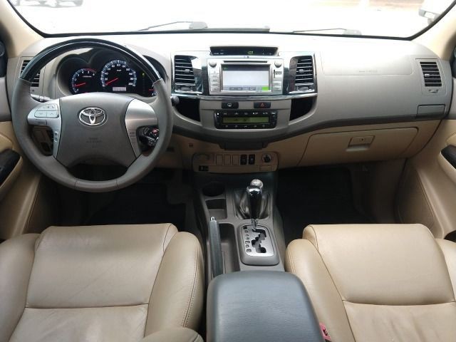 Hilux SW4 Srv Aut Diesel 7L 2012/2012 - Foto 10