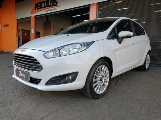 FORD FIESTA TITANIUM POWERSHIFT