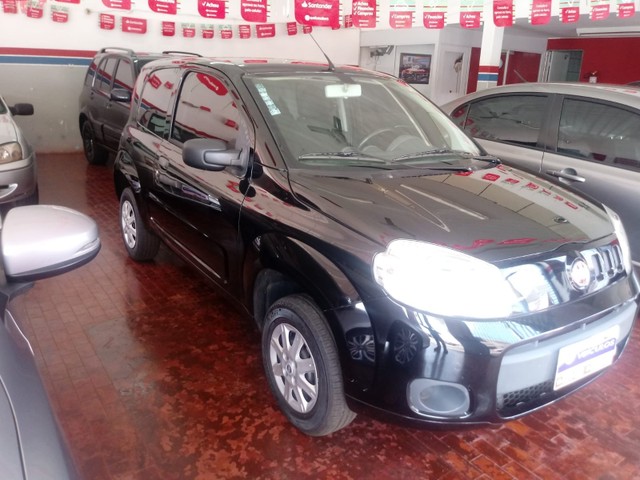 FIAT UNO VIVACE 1.0 PRETO