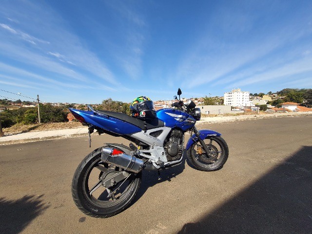 TWISTER 2002 AZUL. TROCO POR MOTO ALTA