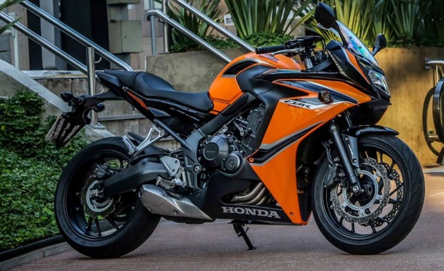 BARBADA HONDA CBR 650F APENAS 1700 KM