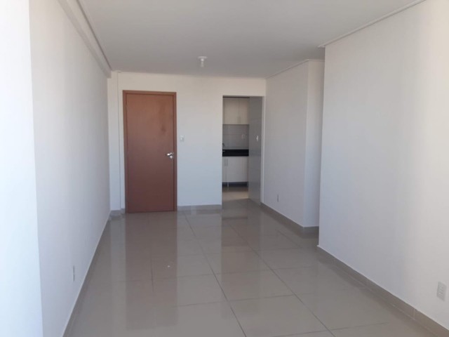 Apartamento 3 quartos (01 suite), varanda, porcelanato, próximo à Vila Olimpica - Foto 2
