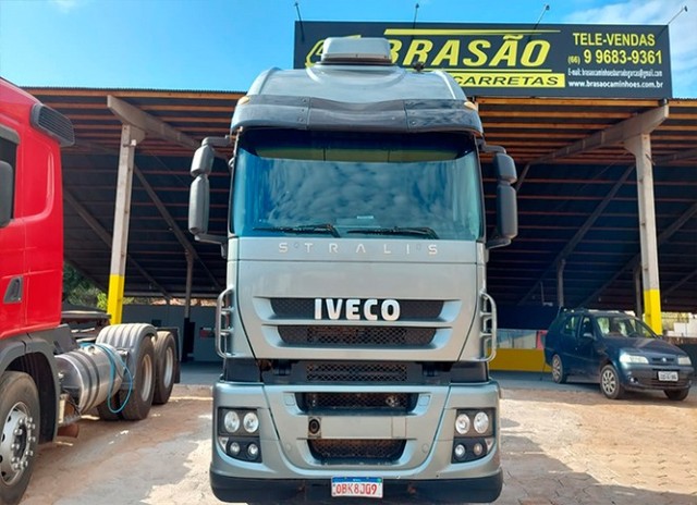 Caminhão Iveco Stralis 480 6x4 2013
