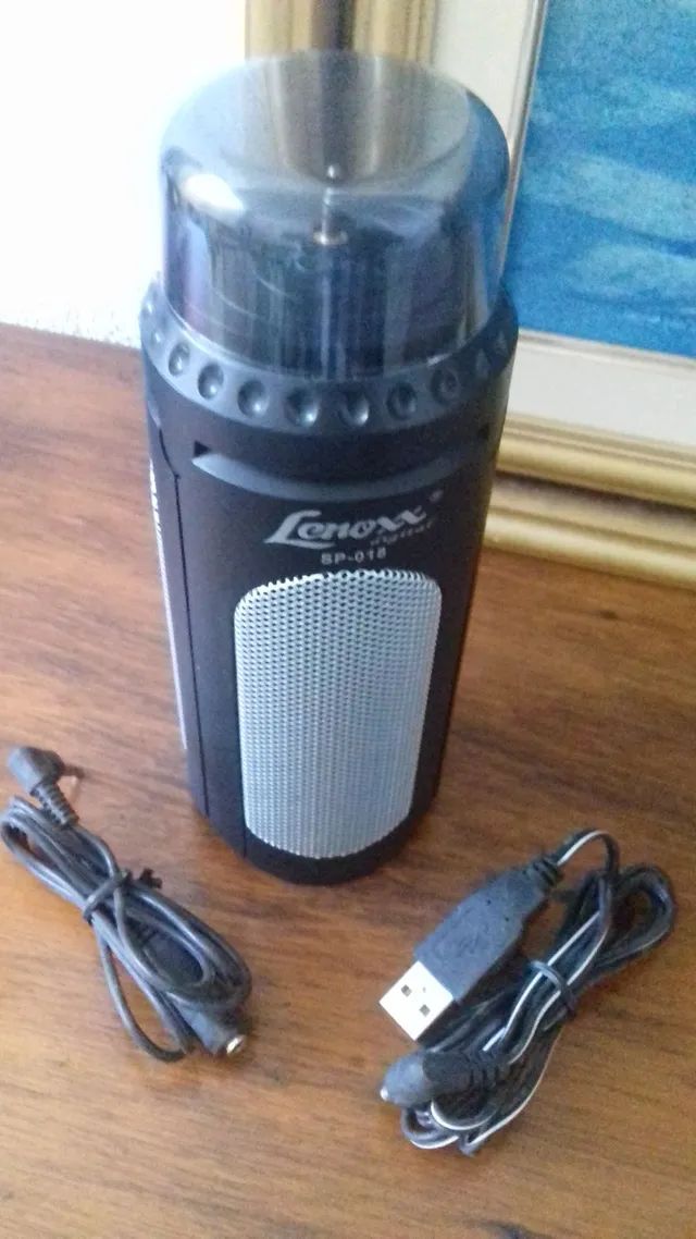 Tripod Speaker ? Lenoxx SP-018