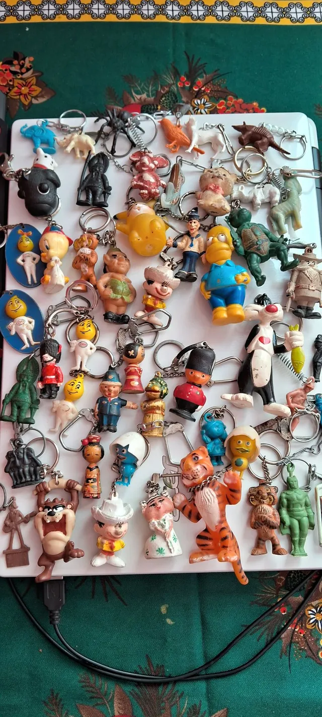 Raros e Antigos Chaveiros de Bonecos
