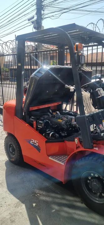 HELI 2.5 TON TORRE PADRÃO MOVIDA A DIESEL - Foto 3