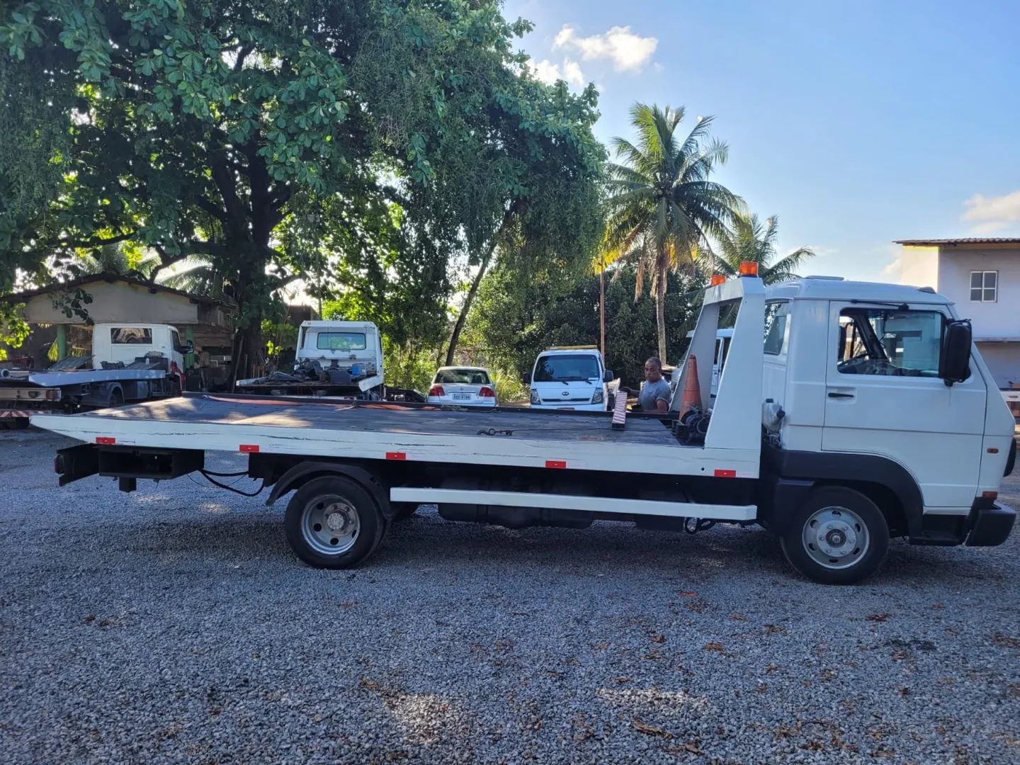 Caminhão guincho plataforma Volks 8.150 2011 - Foto 11