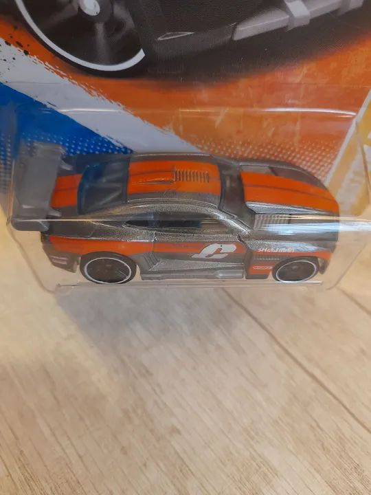 HOT WHEELS CUSTOM 11 CAMARO 2011 - Foto 3