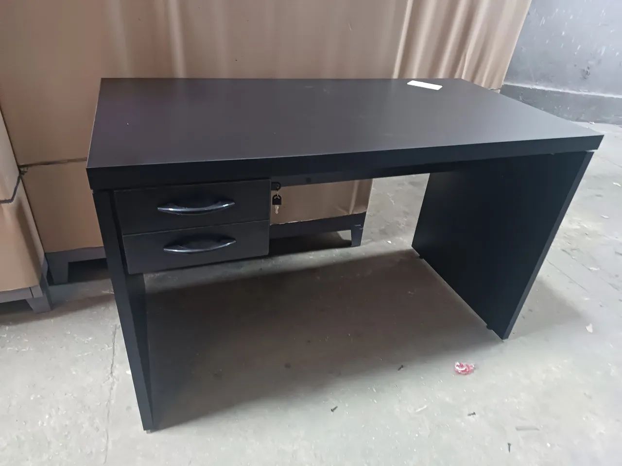 Mesa de escritório em ótimo estado - Foto 5