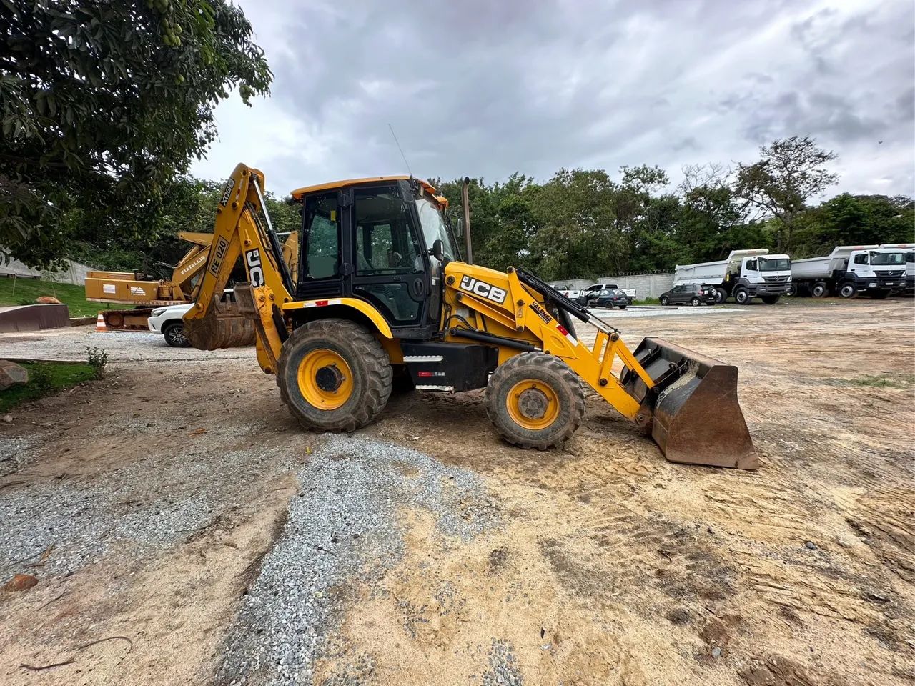 Retroescavadeira JCB 3CX 2019 4X4  - Foto 2