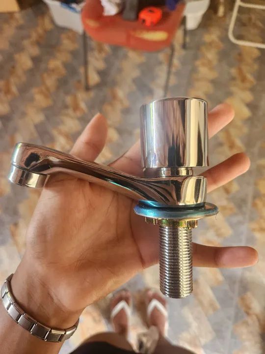 Torneira de Banheiro Cromada - Foto 2