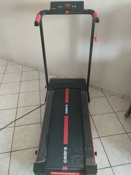 Esteira ergométrica Genesis GT 500 dobrável - Ideal para espaços pequenos - Foto 2