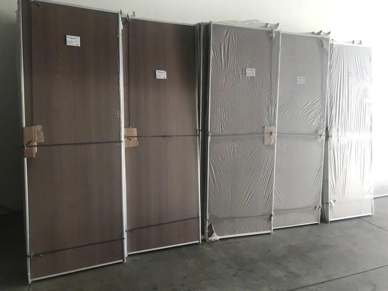 Porta Ébano com Marco de alumínio - Foto 5