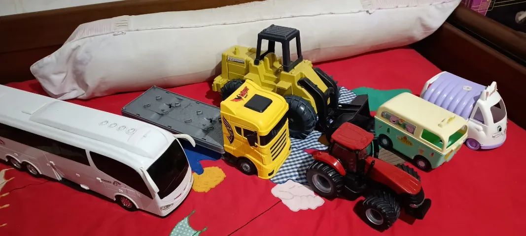 Brinquedos Veículo Coleção Vários Modelos  - Foto 2