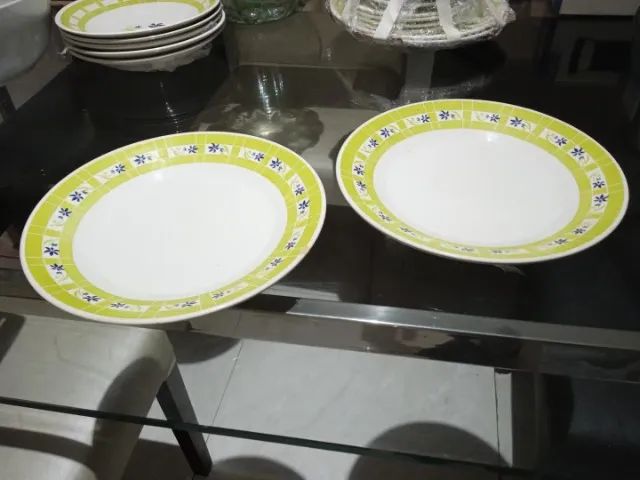 Conjunto de 4 Pratos raso em Cerâmica Amarelo 3 cm x 26 cm x 26 cm - Foto 3