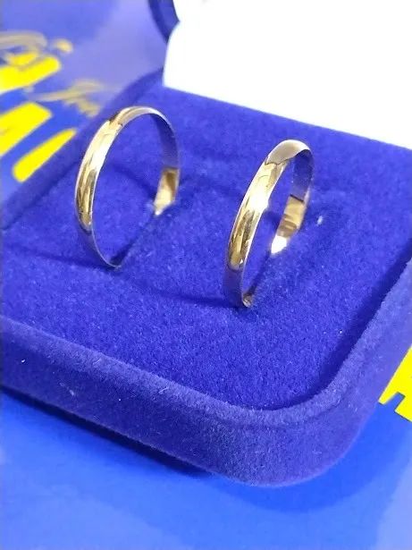 Alianças Ouro 18 Kilates  Maciça 2.50 Gramas 2 mm Nova e Gravação 