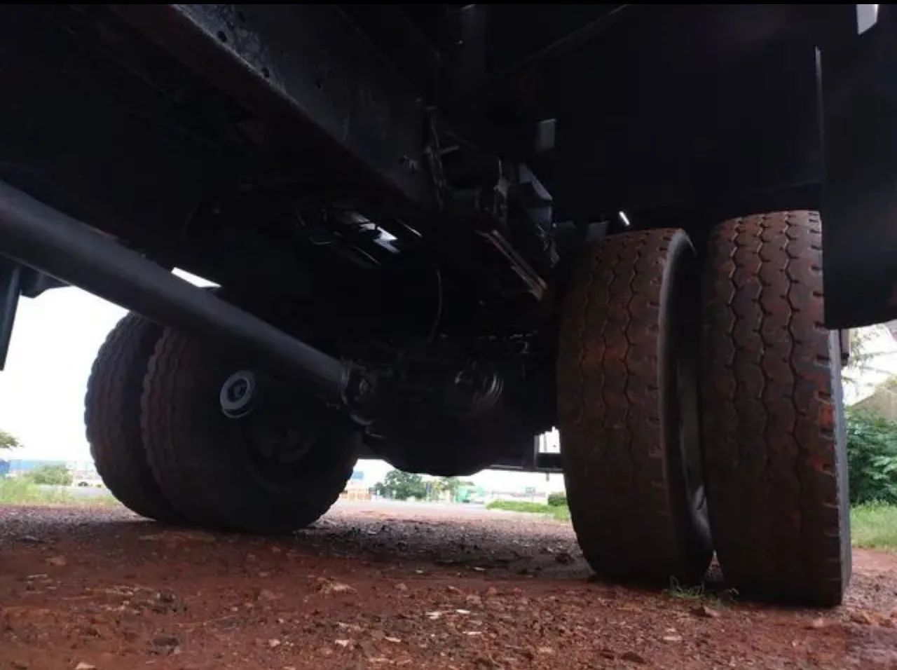 MB 1718 ano 2012, Toco, 4x2, Comboio com 4000 litros de Diesel, em SP - Foto 9