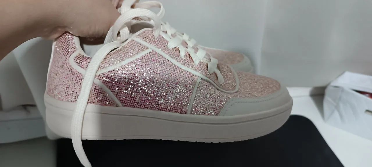 Tenis casual infantil com recortes e glitter TAM 34 novo - Foto 4