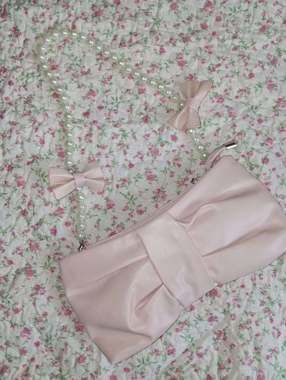 Bolsa de mão rosa com alça removível (nova e importada)