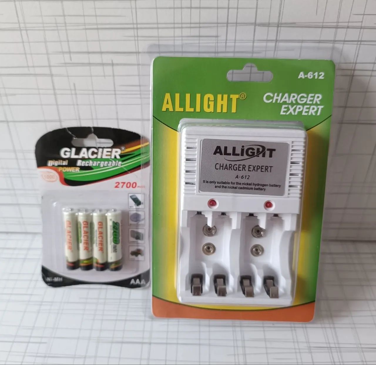 Carregador de Pilhas ALLIGHT A-612 -  Novo