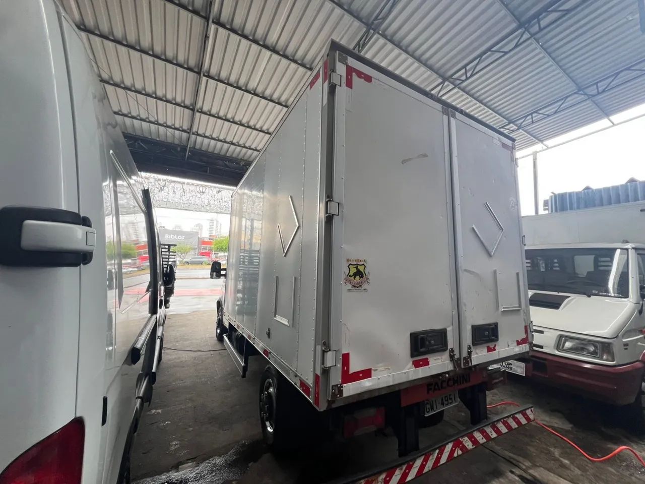 Iveco Daily 35s14 2011 novíssima  - Foto 4